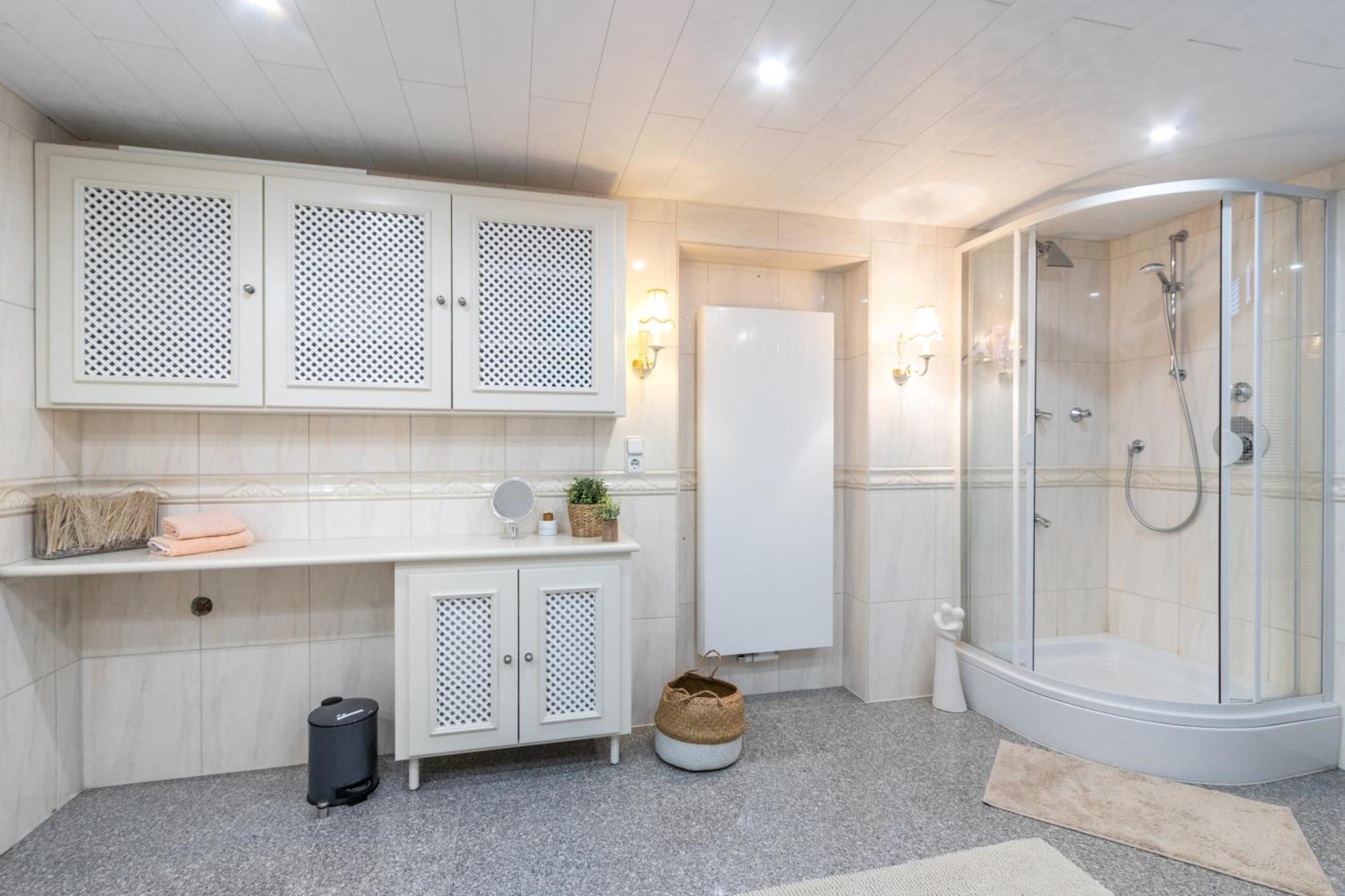 Eifelbergversteck Grosse Und Moderne Einliegerwohnung In Mayen Ngoại thất bức ảnh